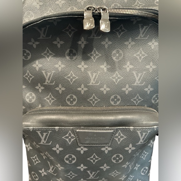 💯Authentic Louis Vuitton Discovery Backpack Monogram Eclipse Canvas. - Picture 5 of 16